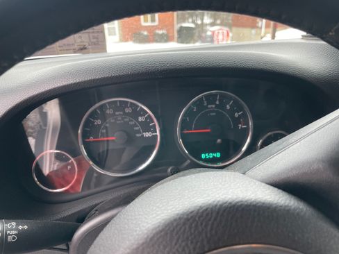 Used 2012 Jeep Wrangler Sport image 15