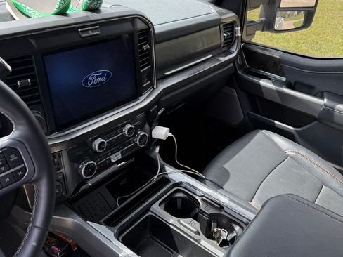 Used 2025 Ford F350 Lariat w/ Lariat Ultimate Package image 12