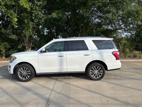 Used 2018 Ford Expedition Limited RWD image 5