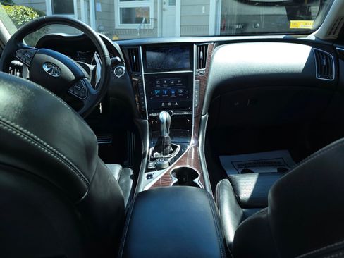 Used 2015 INFINITI Q50 AWD w/ Technology Package image 6