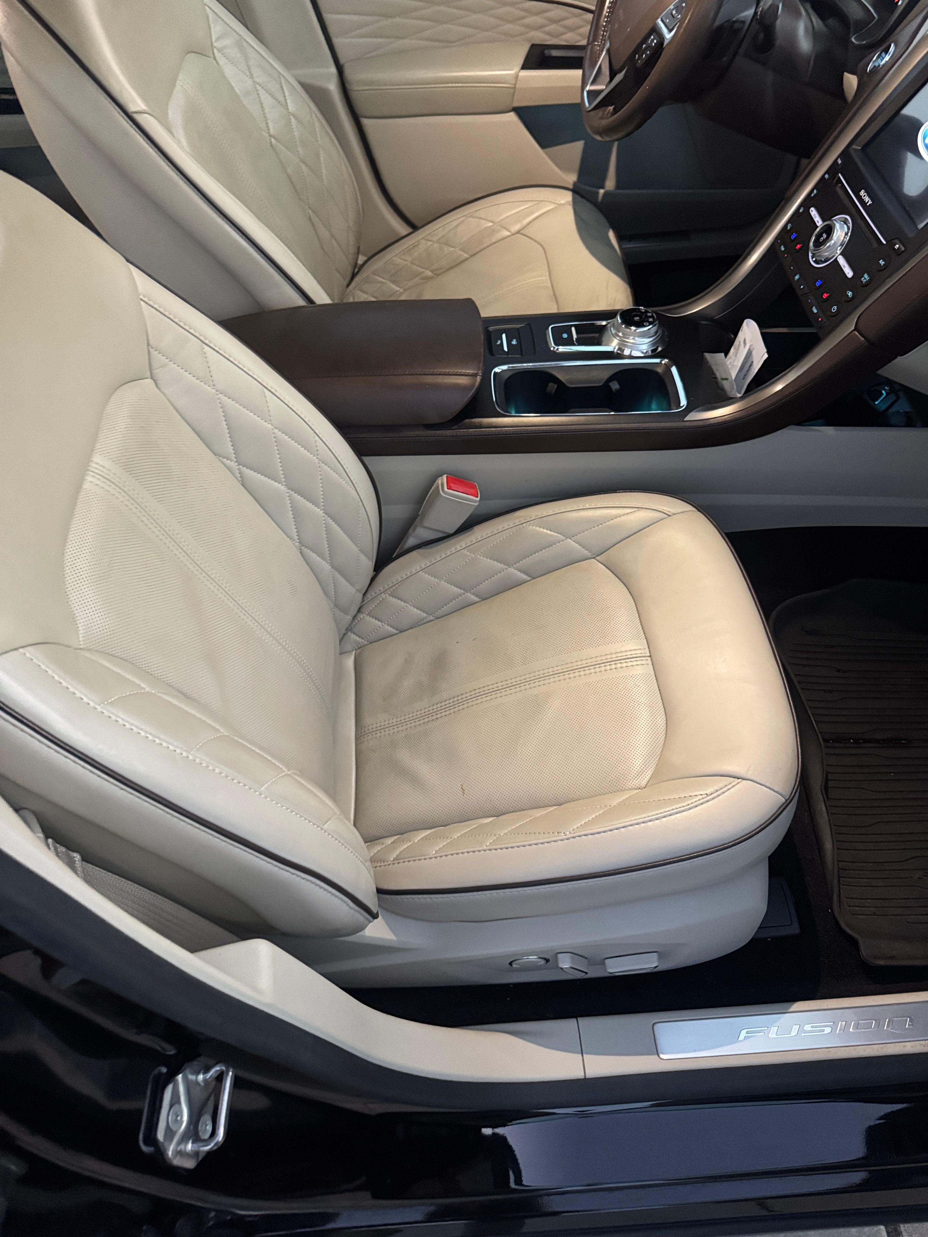 Used 2017 Ford Fusion Platinum FWD image 19