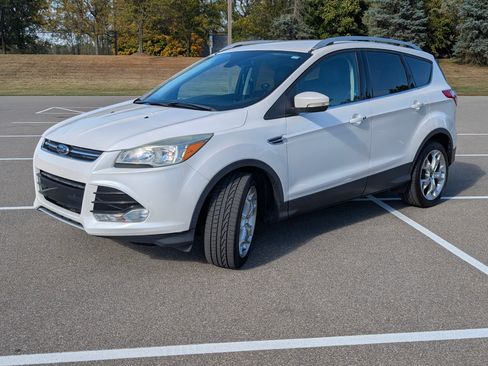 Used 2016 Ford Escape Titanium image 6
