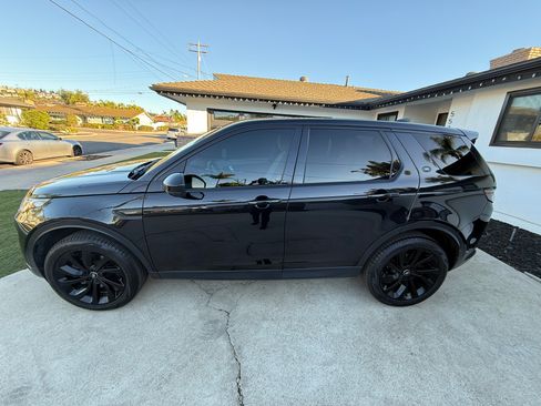 Used 2022 Land Rover Discovery Sport S image 2