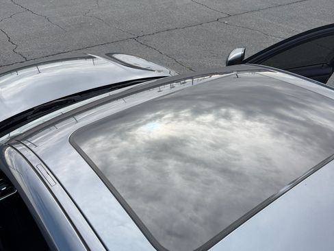 Used 2022 BMW 330i Sedan w/ Driving Assistance Package image 19