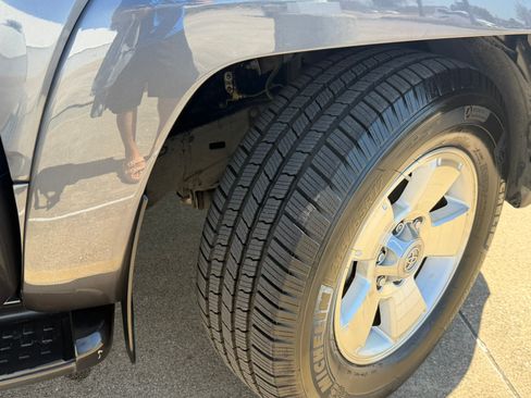 Used 2004 Toyota 4Runner Sport image 14