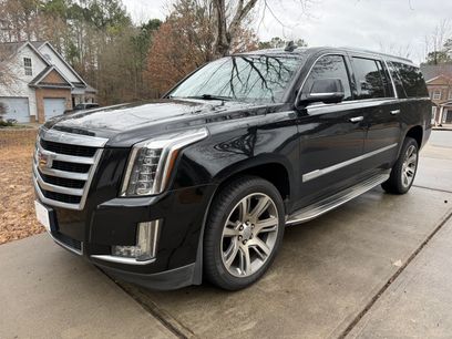 Used 2016 Cadillac Escalade ESV Luxury