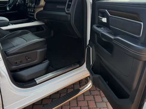 Used 2022 RAM 3500 Laramie image 12