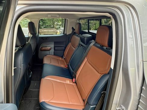 Used 2022 Ford Maverick Lariat w/ Lariat Luxury Package AWD/4WD image 11