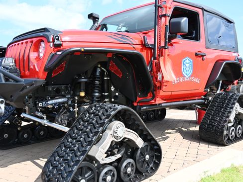 Used 2022 Jeep Wrangler Sport image 18