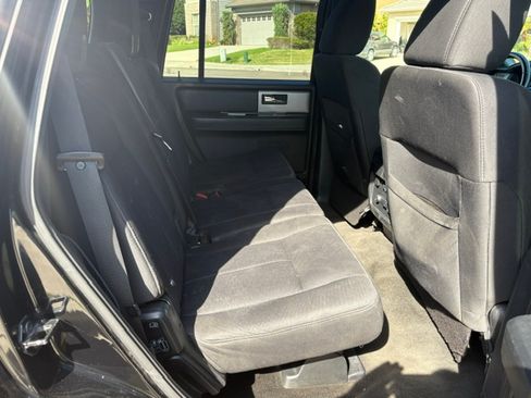 Used 2017 Ford Expedition XLT RWD image 10