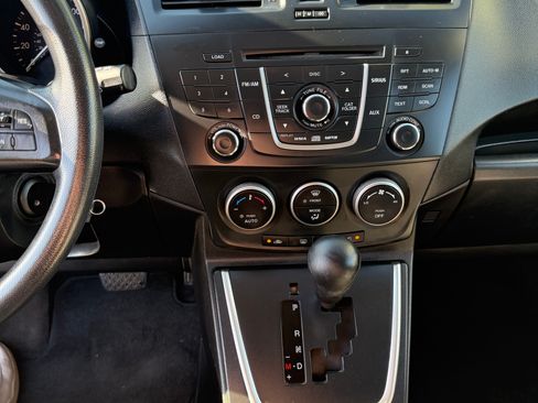 Used 2012 MAZDA MAZDA5 Sport FWD image 26