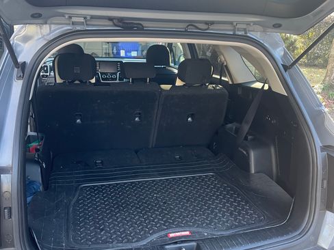Used 2022 Kia Sorento LX FWD image 14