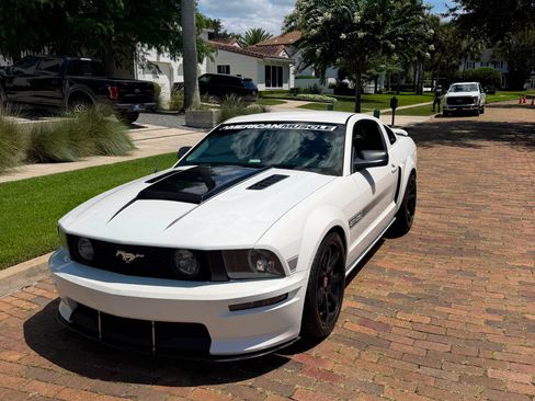 Used 2008 Ford Mustang GT Premium RWD image 2