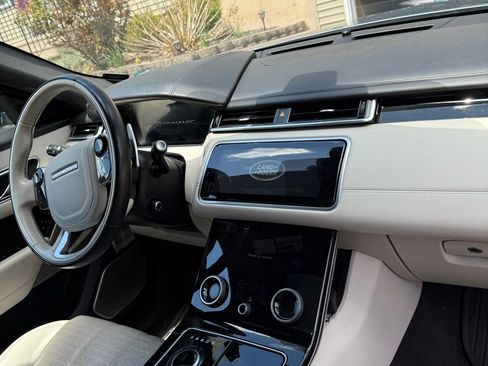 Used 2018 Land Rover Range Rover Velar AWD/4WD image 12