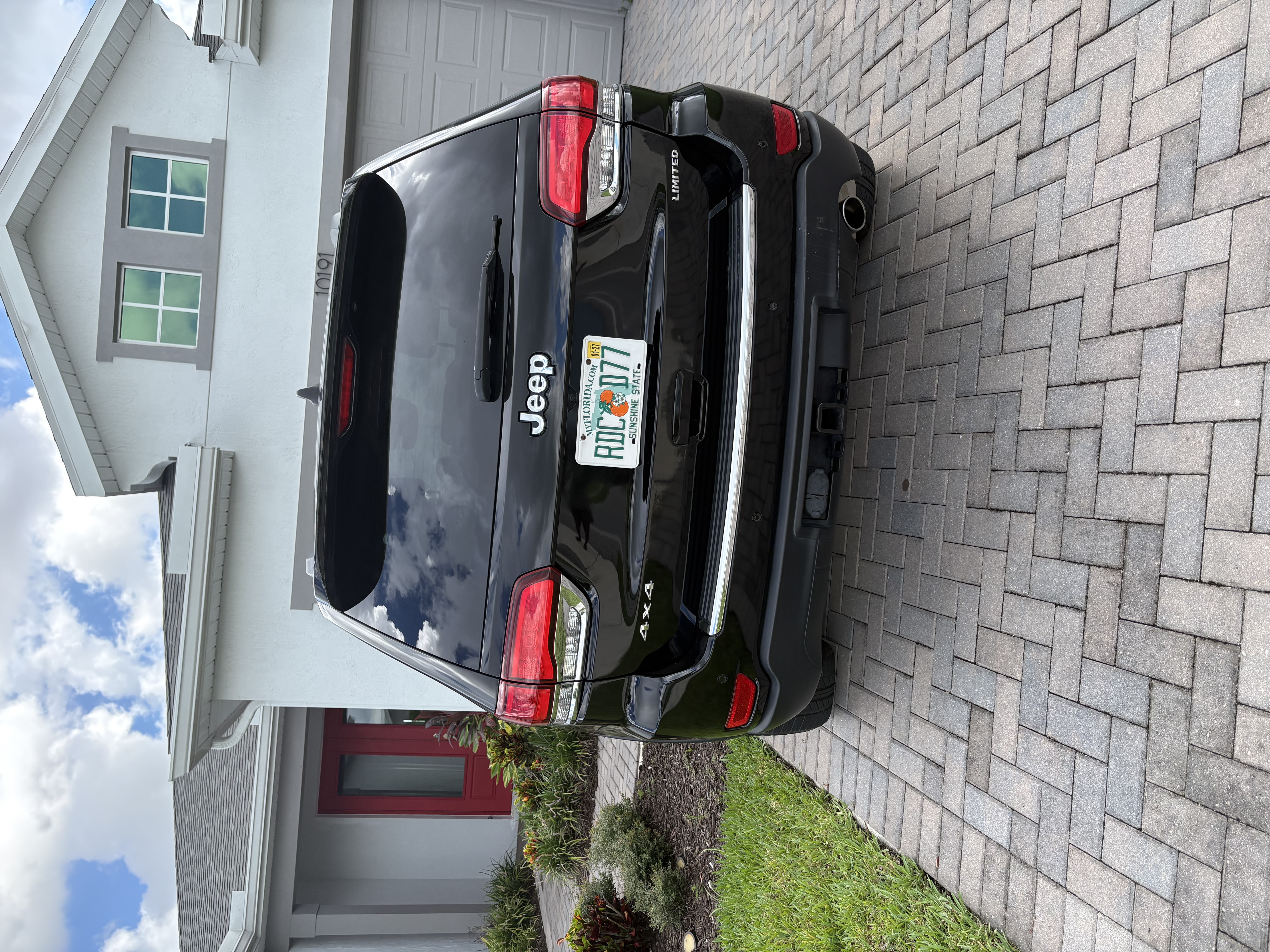 Used 2021 Jeep Grand Cherokee Limited w/ Trailer Tow Group IV AWD/4WD image 11