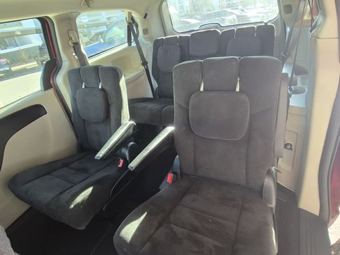 Used 2014 Dodge Grand Caravan American Value Package image 8