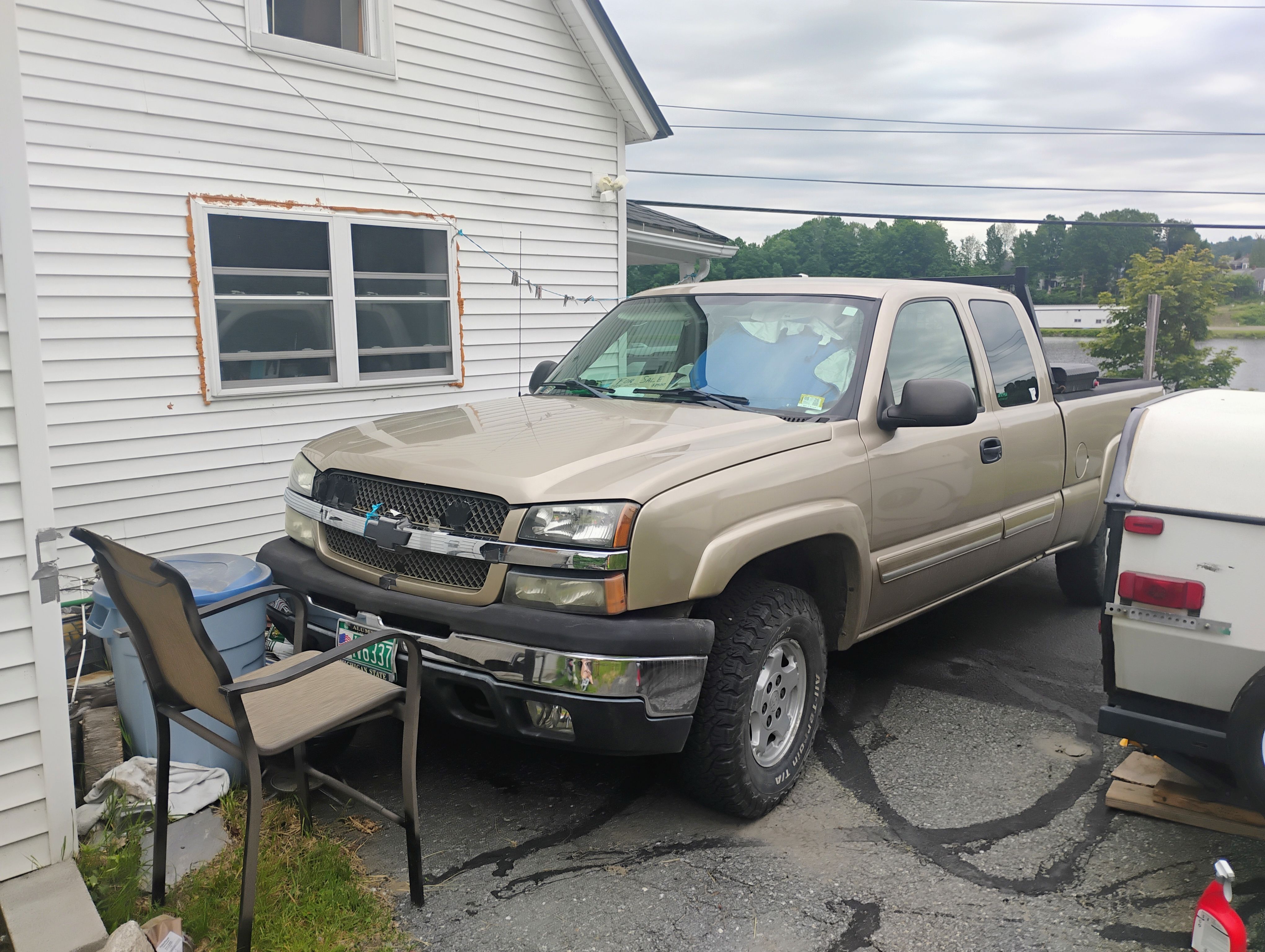 Used 2004 Chevrolet Silverado 1500 4x4 Extended Cab w/ Light Duty Power Package image 2
