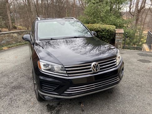 Used 2017 Volkswagen Touareg Wolfsburg Edition image 2