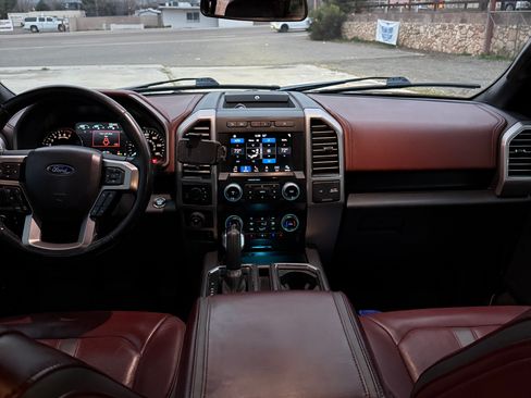 Used 2019 Ford F150 Platinum w/ Equipment Group 701A Luxury image 16