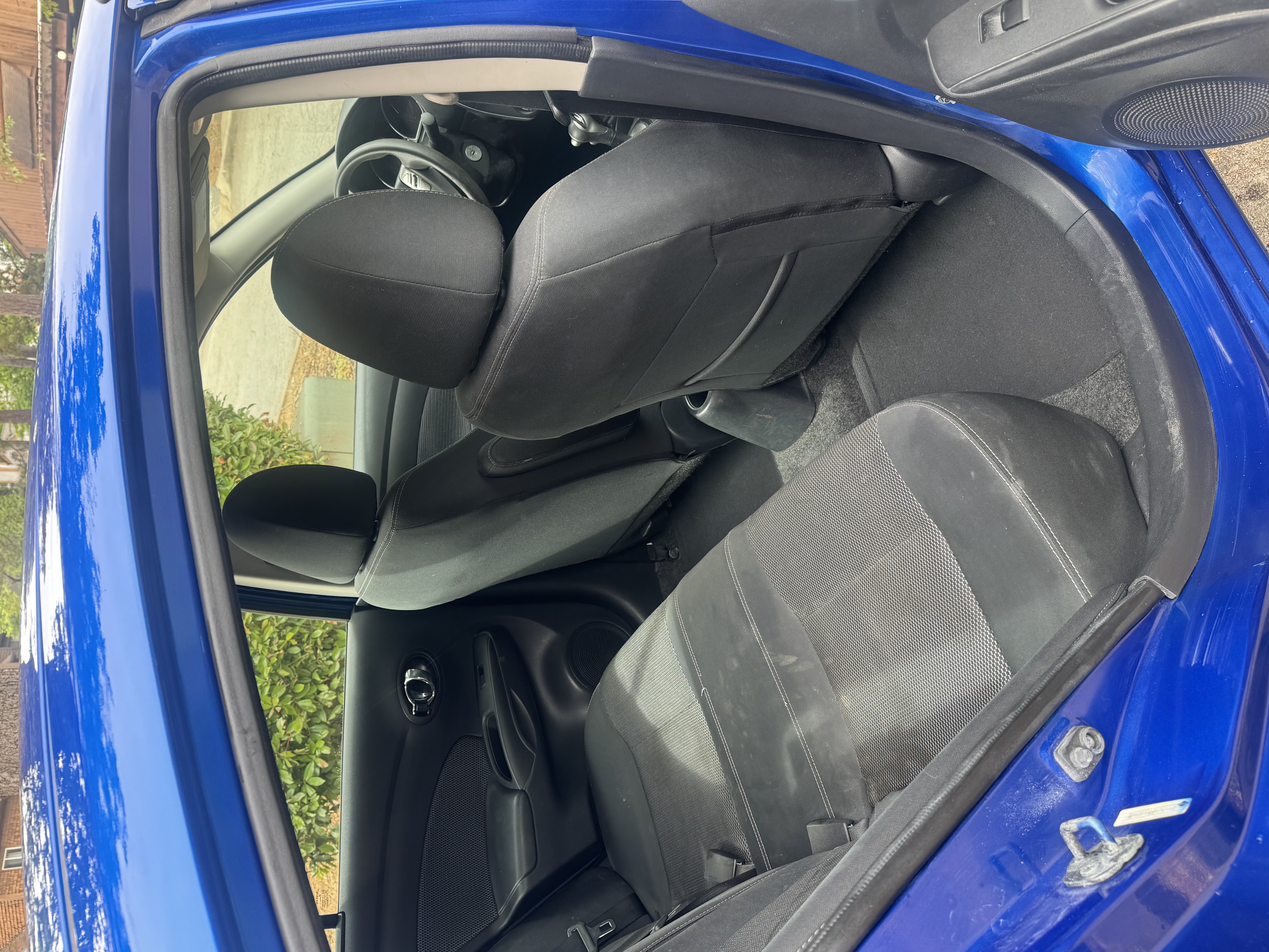 Used 2016 Nissan Versa SV FWD image 11