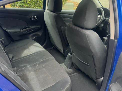 Used 2016 Nissan Versa SV FWD image 11