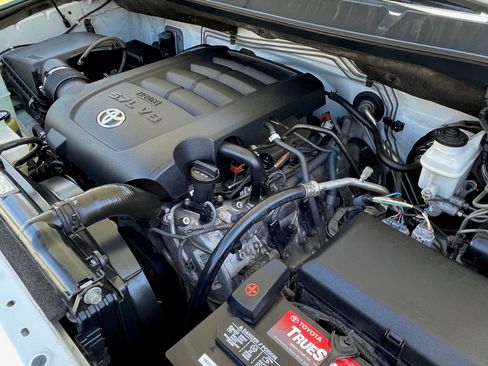 Used 2013 Toyota Tundra Platinum w/ Platinum Pkg image 12