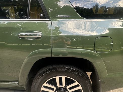 Used 2022 Toyota 4Runner Limited AWD/4WD image 8