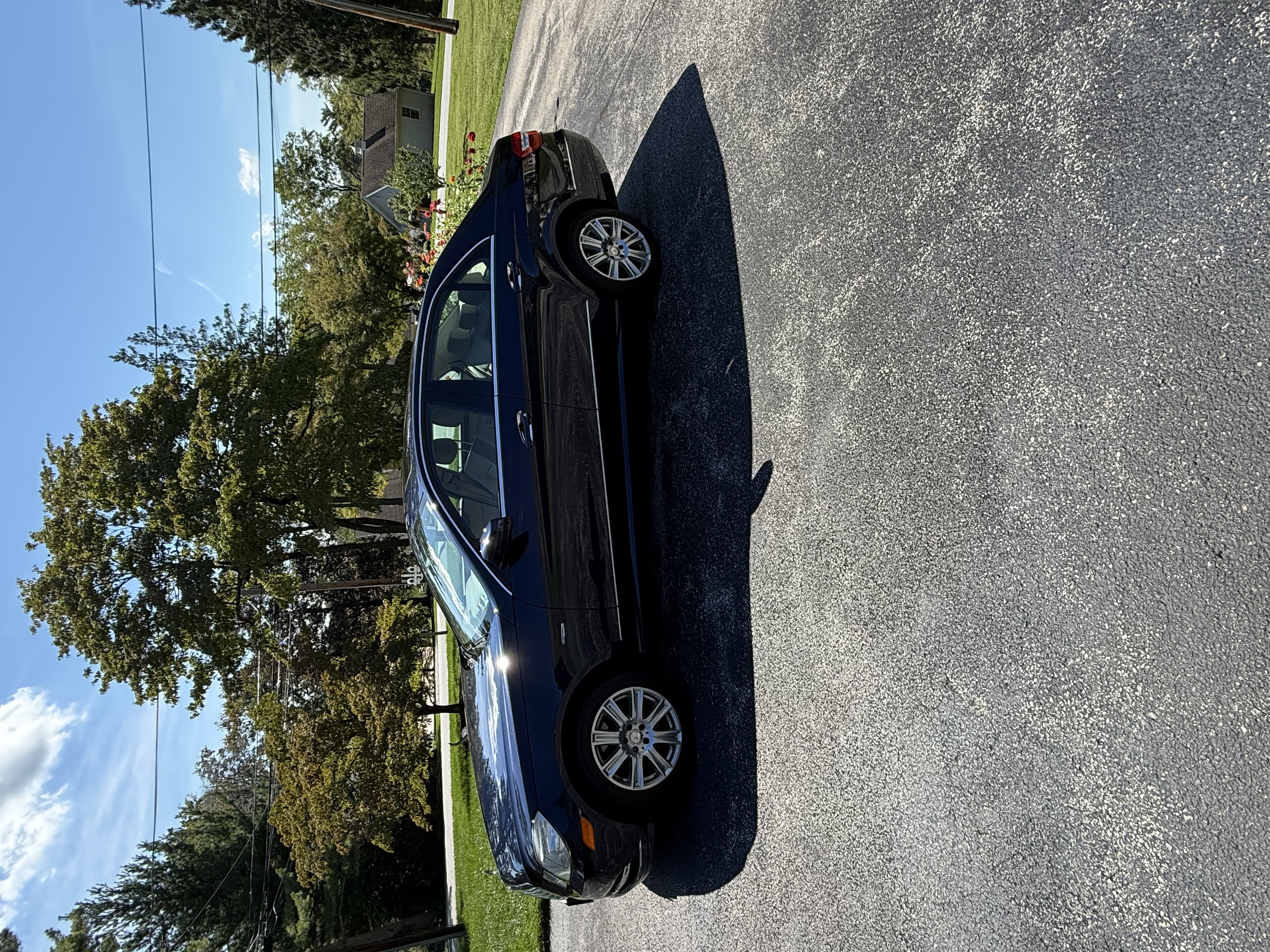 Used 2012 Mercedes-Benz E 350 4MATIC Sedan image 2