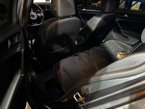 Used 2018 Volkswagen Golf 4-Door image 14