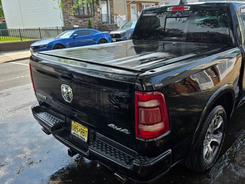 Used 2019 RAM 1500 Laramie image 2