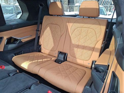 Used 2026 BMW X7 xDrive40i w/ M Sport Package AWD/4WD image 15