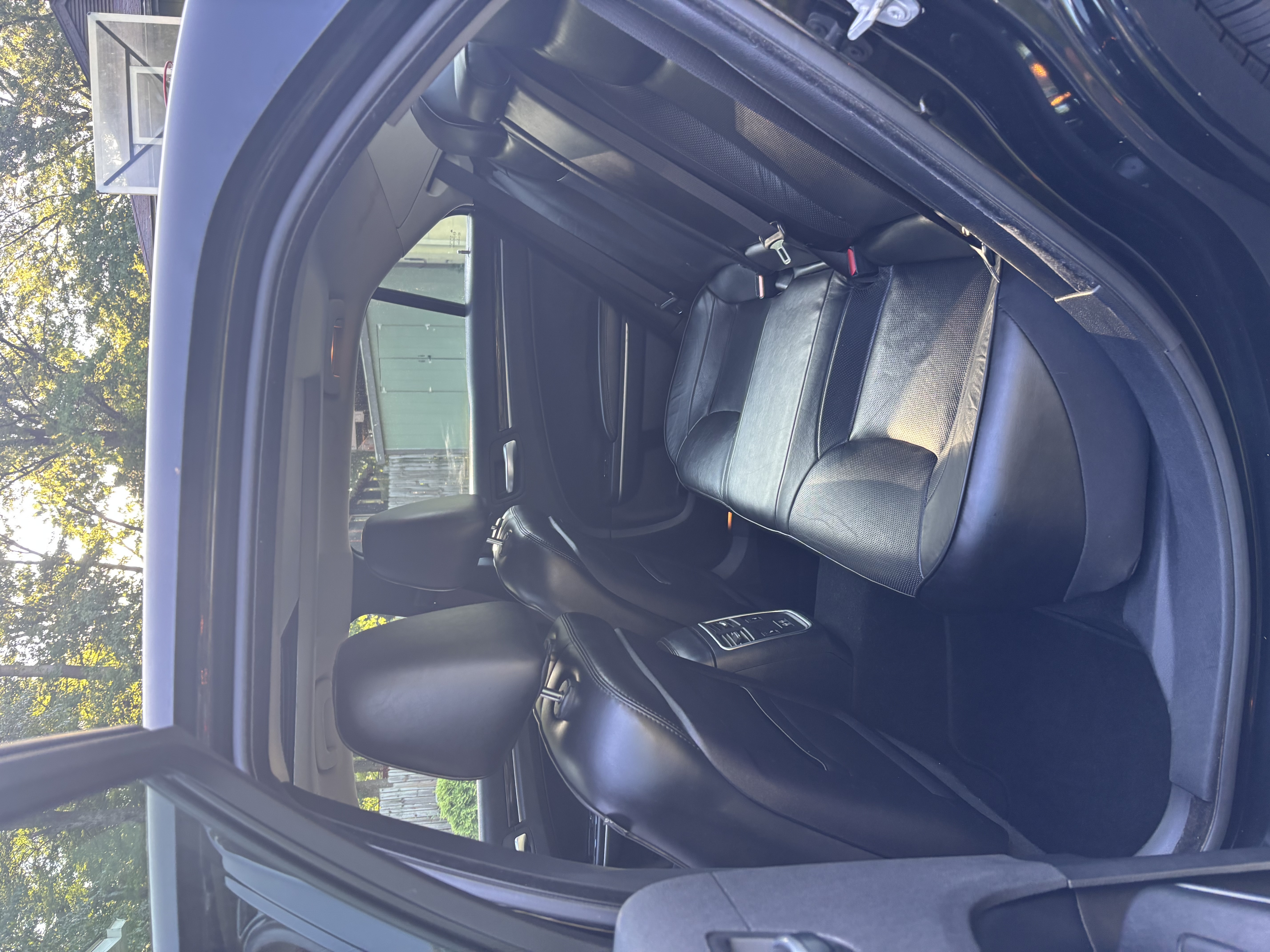 Used 2020 Chrysler 300 Limited RWD image 16