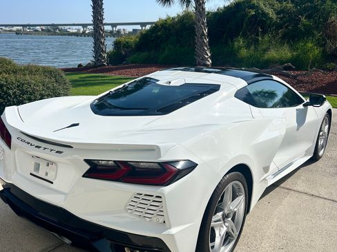 Used 2024 Chevrolet Corvette Stingray Coupe w/ 1LT RWD image 9