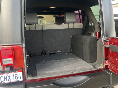 Used 2010 Jeep Wrangler Unlimited Sport image 8