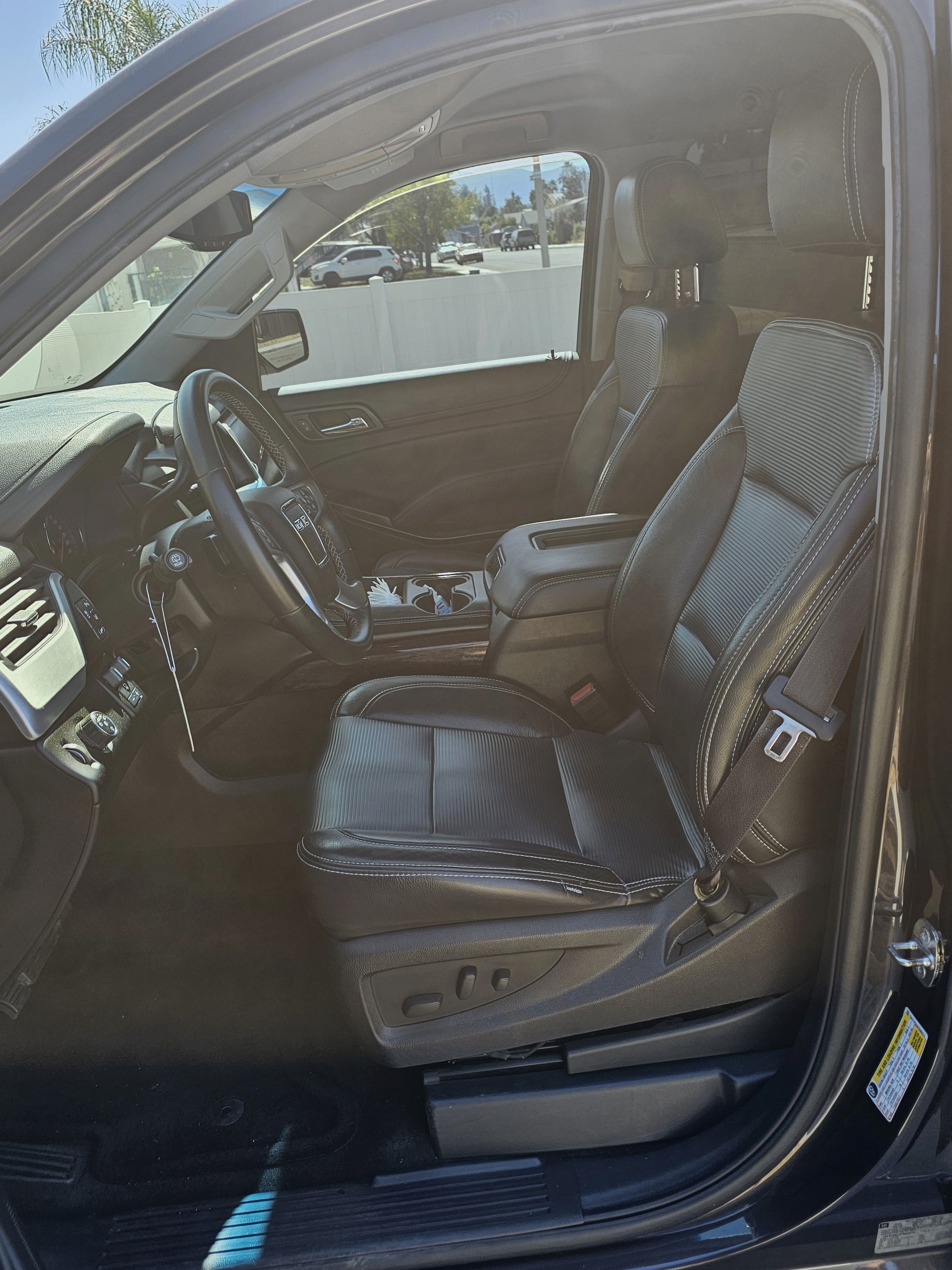 Used 2015 GMC Yukon SLE w/ Convenience Package RWD image 8