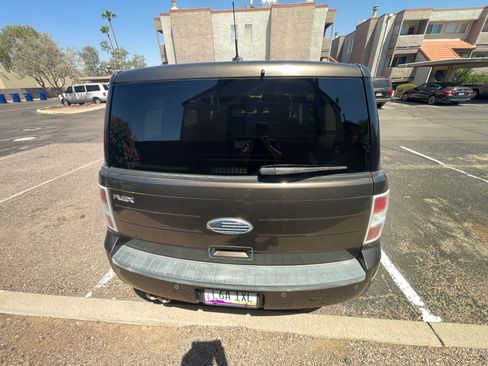 Used 2011 Ford Flex SE FWD image 8