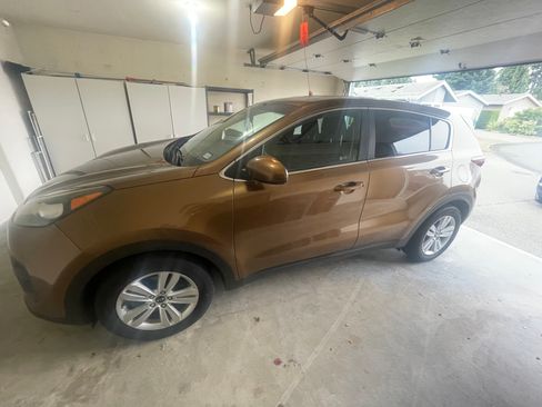 Used 2017 Kia Sportage LX FWD image 11