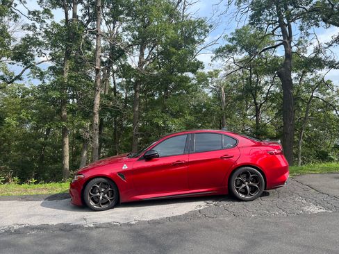 Used 2022 Alfa Romeo Giulia Quadrifoglio w/ Active Assist Plus Package image 17