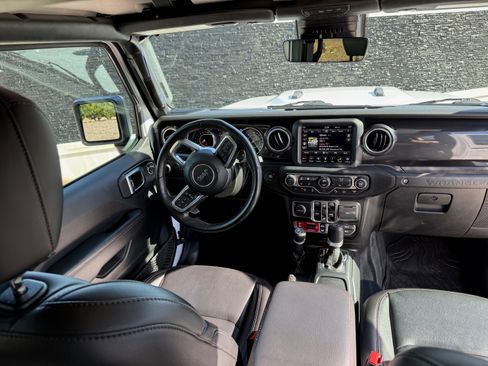 Used 2022 Jeep Wrangler Unlimited Rubicon w/ Xtreme Recon 35" Tire Package image 16