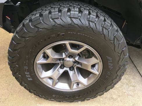 Used 2017 Jeep Wrangler Sport w/ Quick Order Package 24S image 14