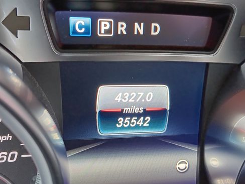 Used 2017 Mercedes-Benz SL 550 image 8