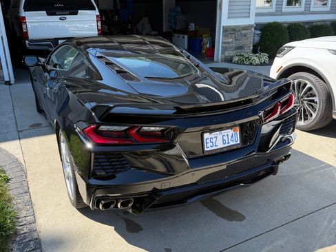 Used 2023 Chevrolet Corvette Stingray Coupe w/ Z51 Performance Package RWD image 6