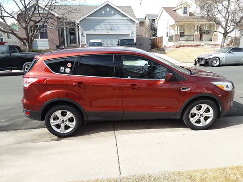 Used 2014 Ford Escape SE image 4