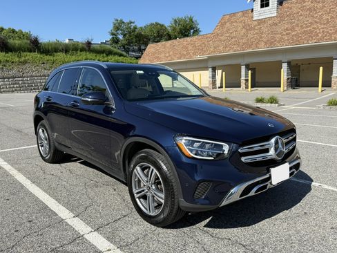 Used 2022 Mercedes-Benz GLC 300 4MATIC image 4