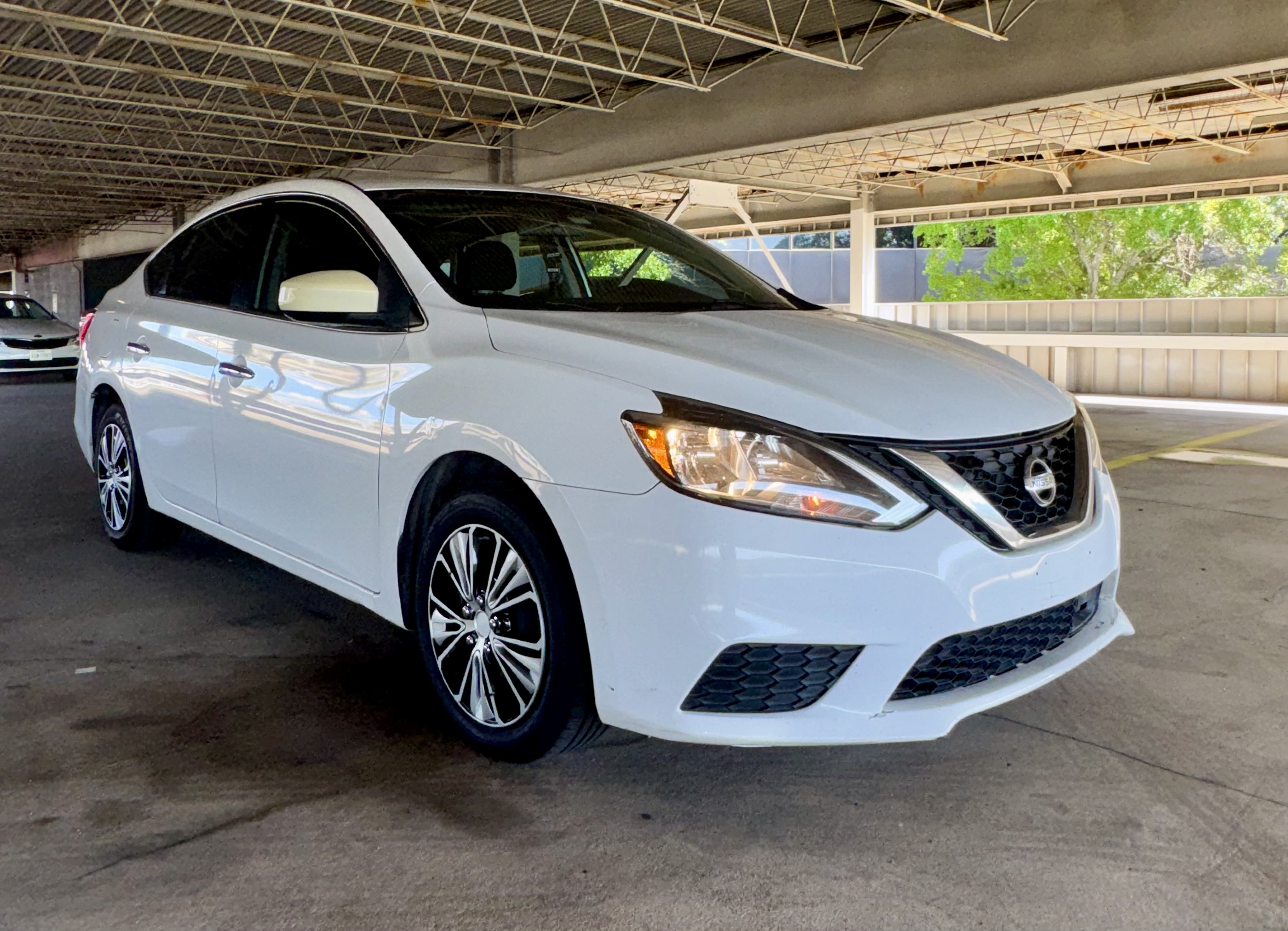 Used 2019 Nissan Sentra S FWD image 2