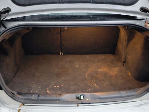 Used 2011 Nissan Sentra 2.0 SL w/ SL Special Value Pkg image 11