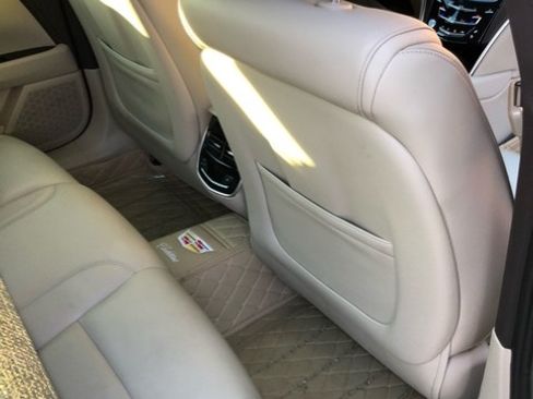 Used 2013 Cadillac XTS Luxury w/ Driver Awareness Package FWD image 12