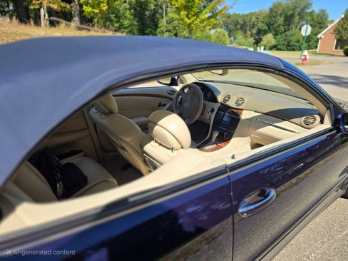 Used 2009 Mercedes-Benz CLK 350 Cabriolet image 12