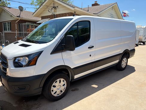 Used 2023 Ford E-Transit Low Roof RWD image 11