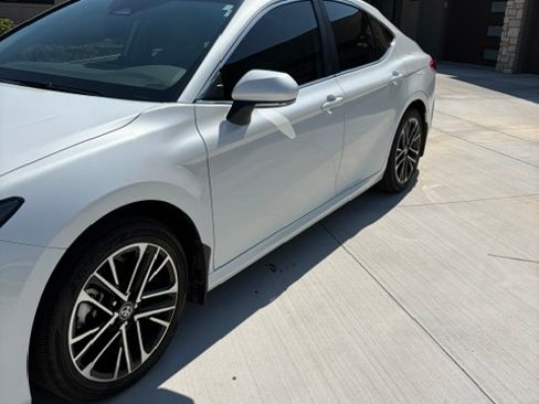 Used 2026 Toyota Camry XLE AWD/4WD image 4